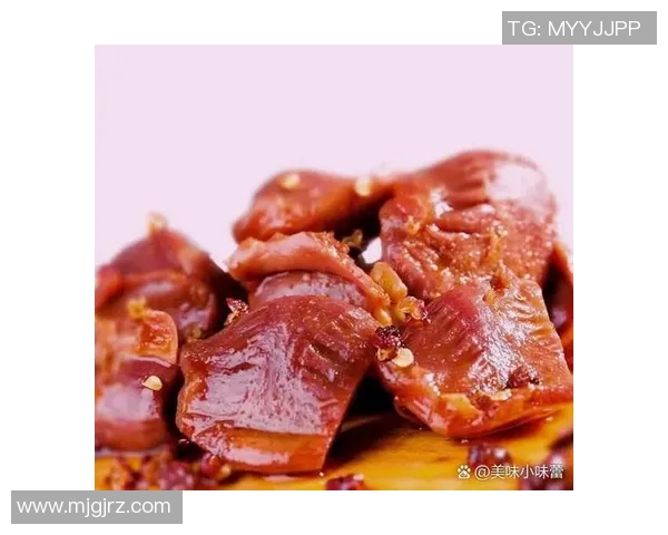 足球明星们的独特美食偏好揭秘:为何他们钟情于美味鸭脖 足球明星们的独特美食偏好揭秘:为何他们钟情于美味鸭脖