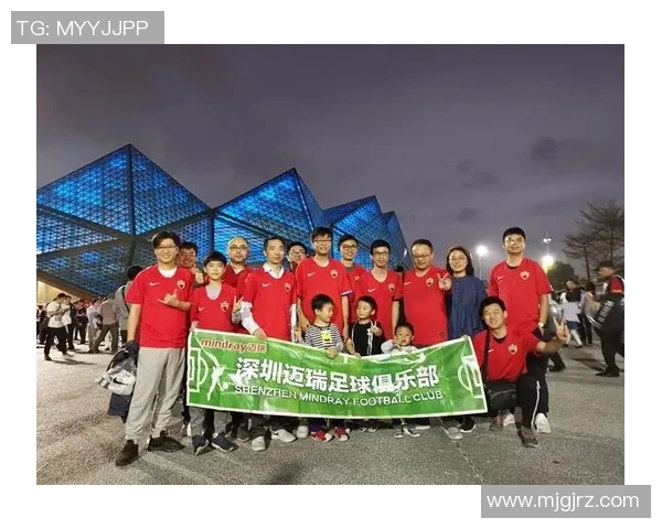足球明星身上的伤疤见证了他们的拼搏与荣耀背后的艰辛与坚持