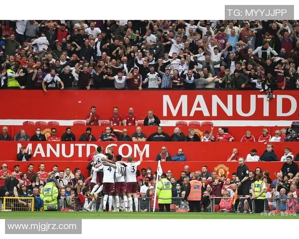 27号足球明星曼联的辉煌历程与未来展望解析