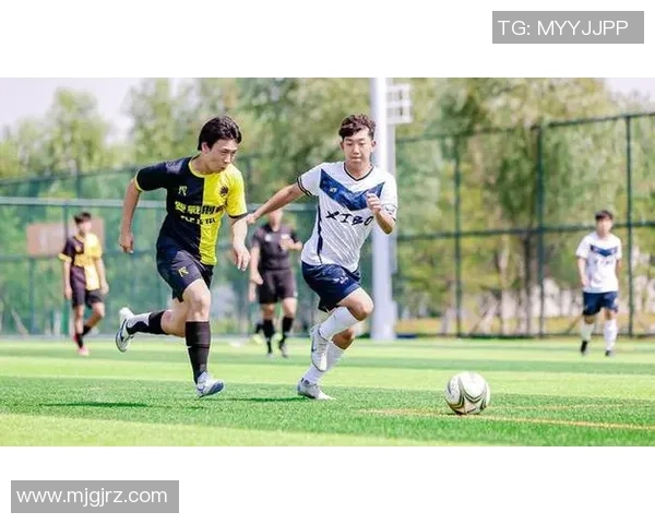 南京足球队灵活性创新高引发热议助力球队新篇章 南京足球队灵活性创新高引发热议助力球队新篇章