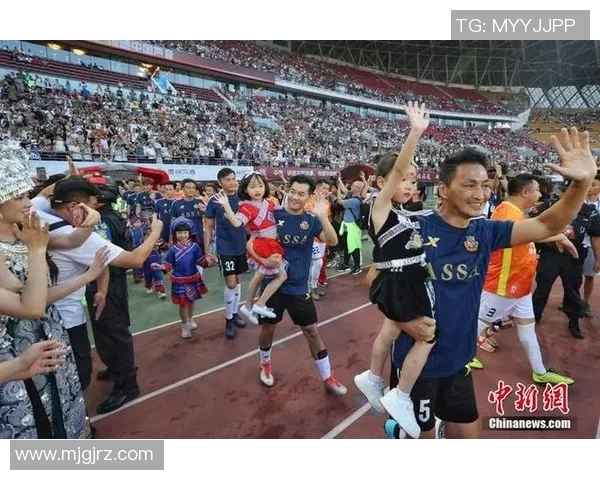 足球明星现场跳舞视频展现独特魅力与风采引发粉丝热议 足球明星现场跳舞视频展现独特魅力与风采引发粉丝热议